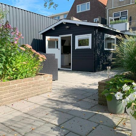 Tiny House Tussen De Grachten Sneek Exterior foto