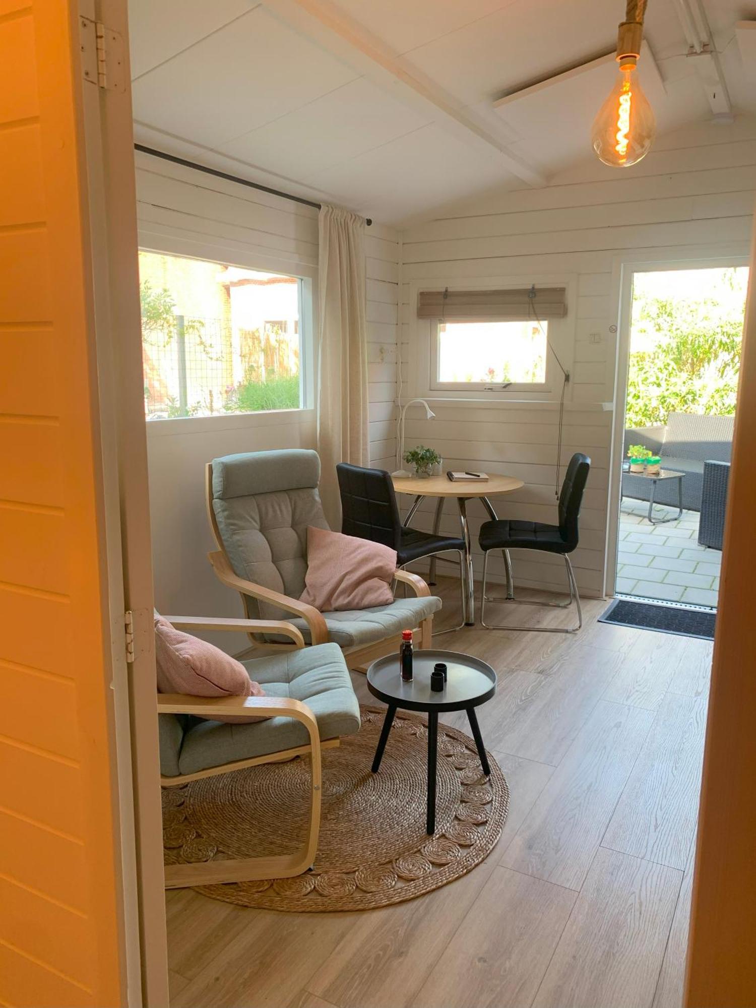 Tiny House Tussen De Grachten Sneek Exterior foto